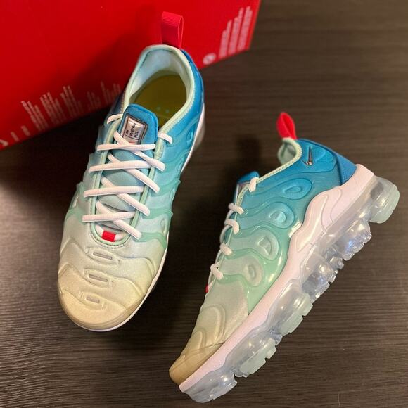 Nike Air Vapormax Mint Foam Metallic Silver Ombre Sneaker Womens 6.5 NEW - Picture 2 of 10